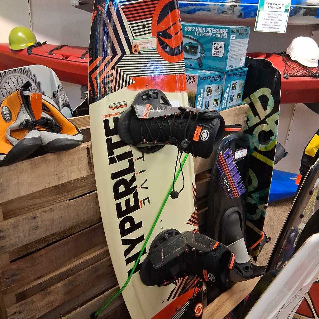 Wakeboard with bindings