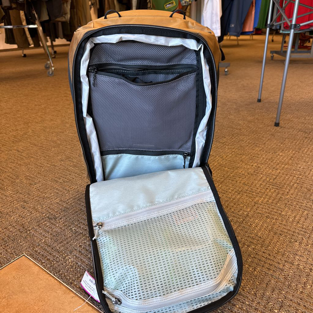 Travel Backpack 45L w/ rain cover