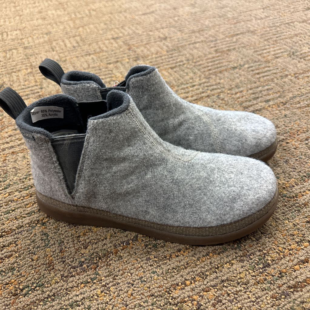 Revel Chelsea shoe, womens