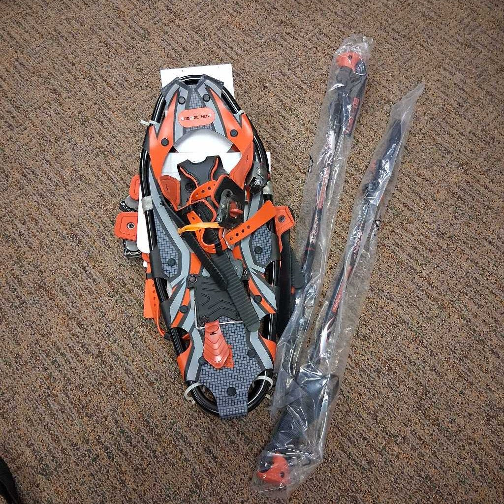 Snowshoes w/ trekking poles NWT