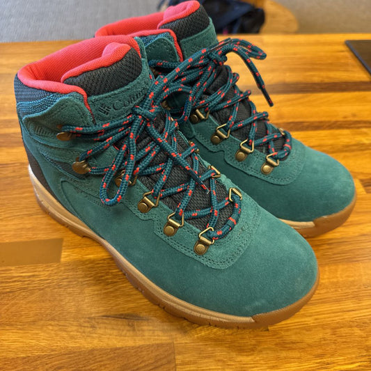 Newton Ridge waterproof boot