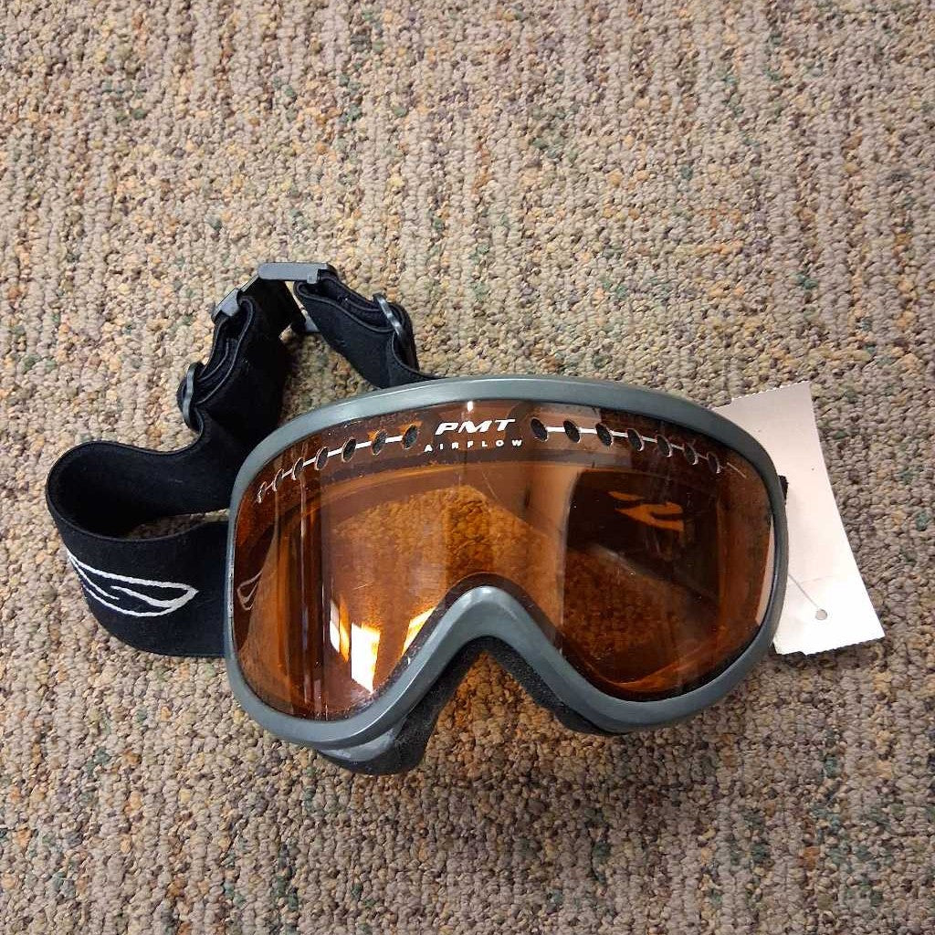 Ski goggles