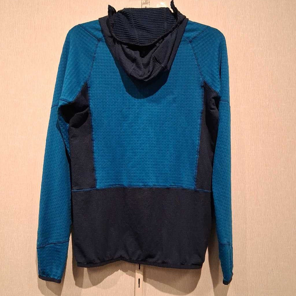 R1 waffle knit hoody