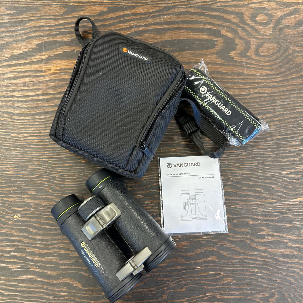 Endevor ED 8 x 42 Binoculars