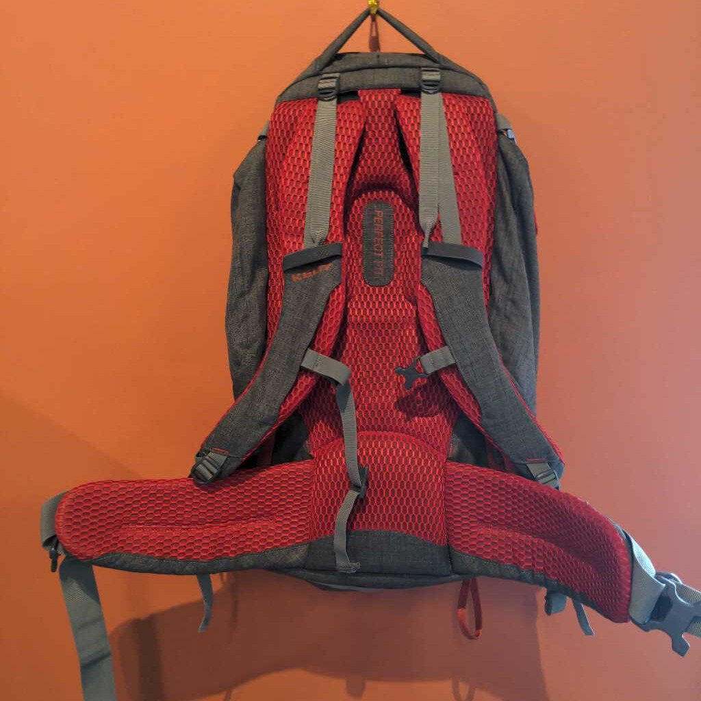 Redwing 50L Backpack w/Rain cover+ (new)