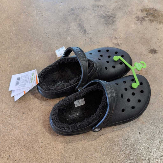 Crocs Classic Clogs with Fuzzy Lining