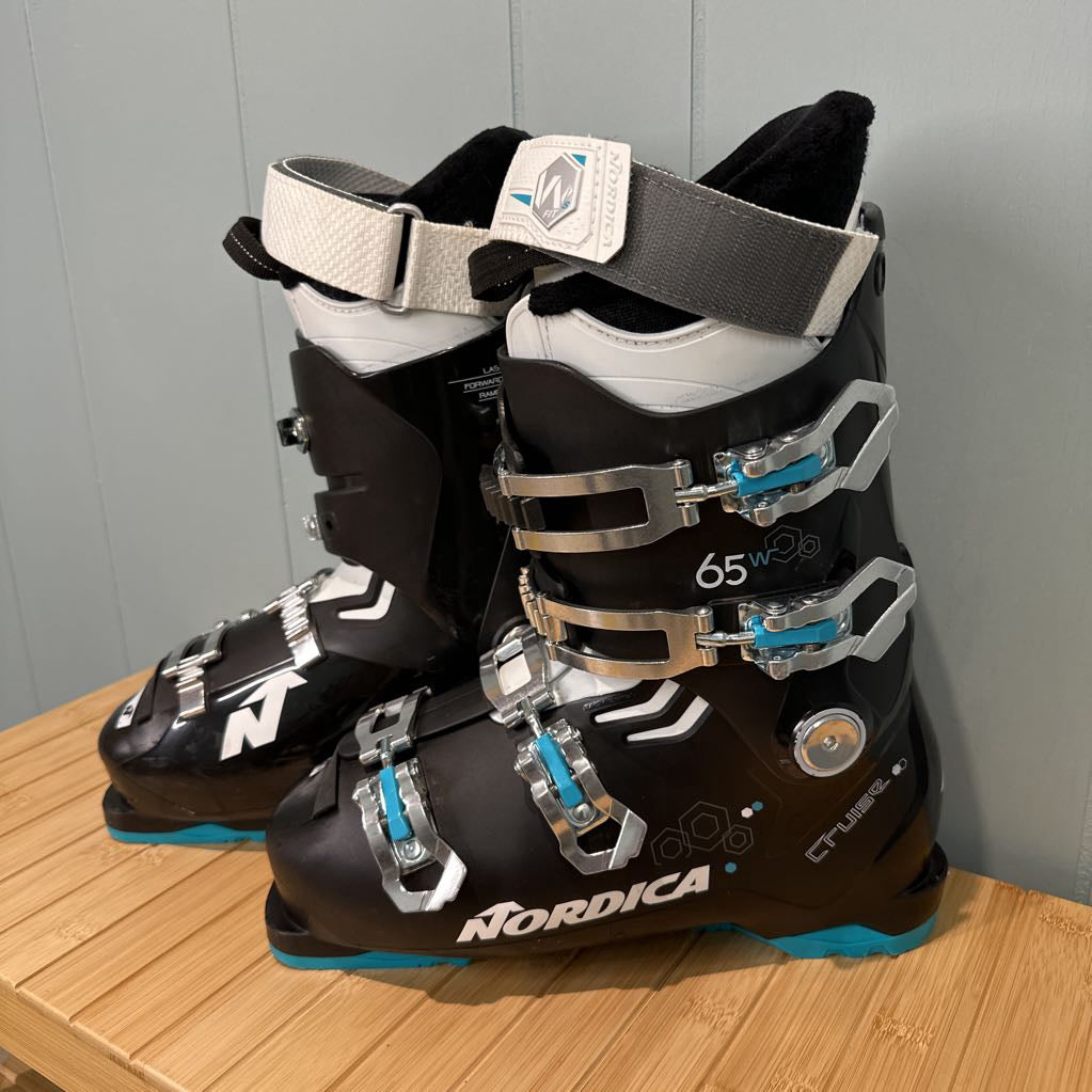 Cruise Ski Boot