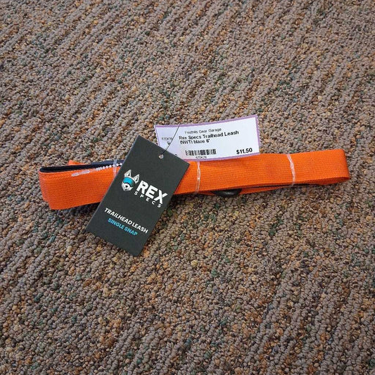 Trailhead Leash (NWT)