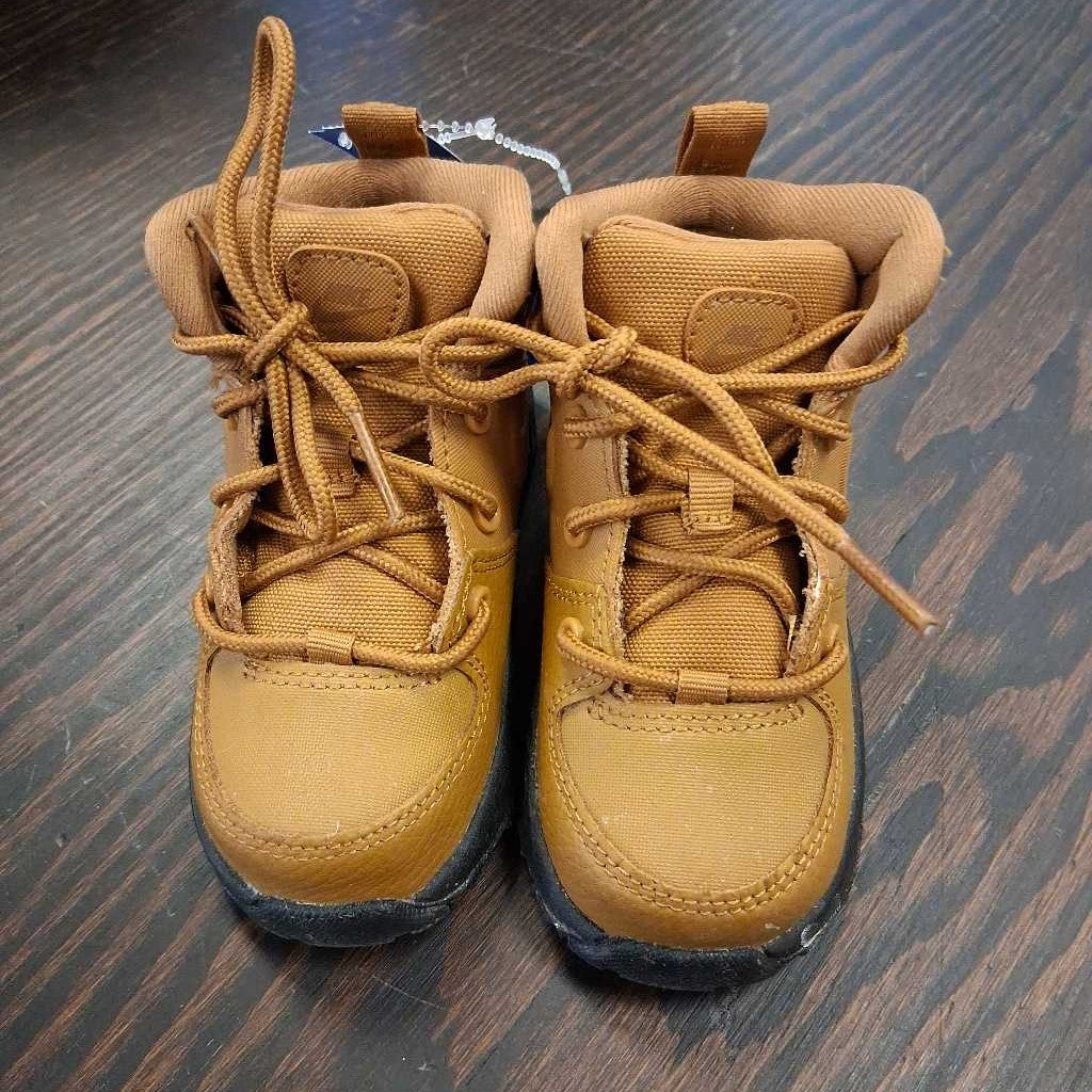 Infant boot